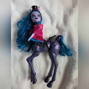 Monster High Doll Avea Trotter Freaky Fusion Horse Hybrid